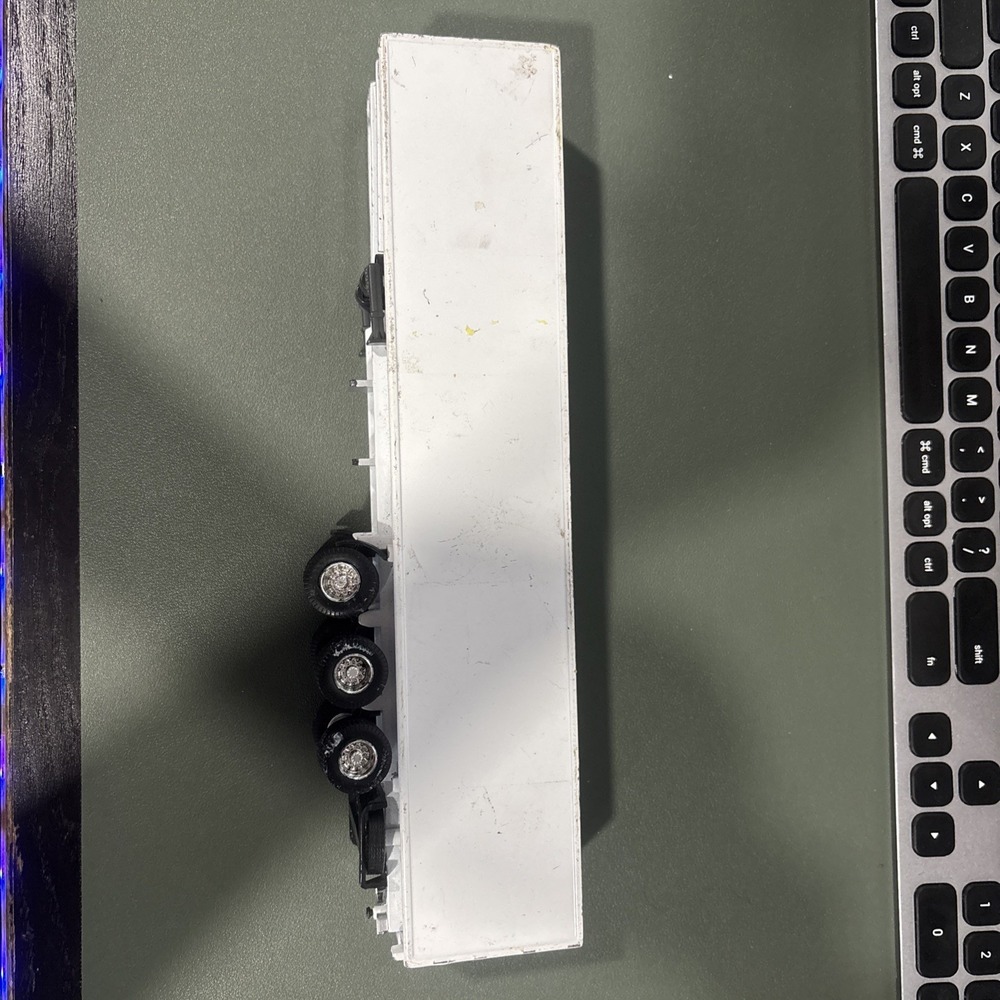 Vintage 1/32 Scale White Toy Semi Trailer with Internal Moving Unloading Wall